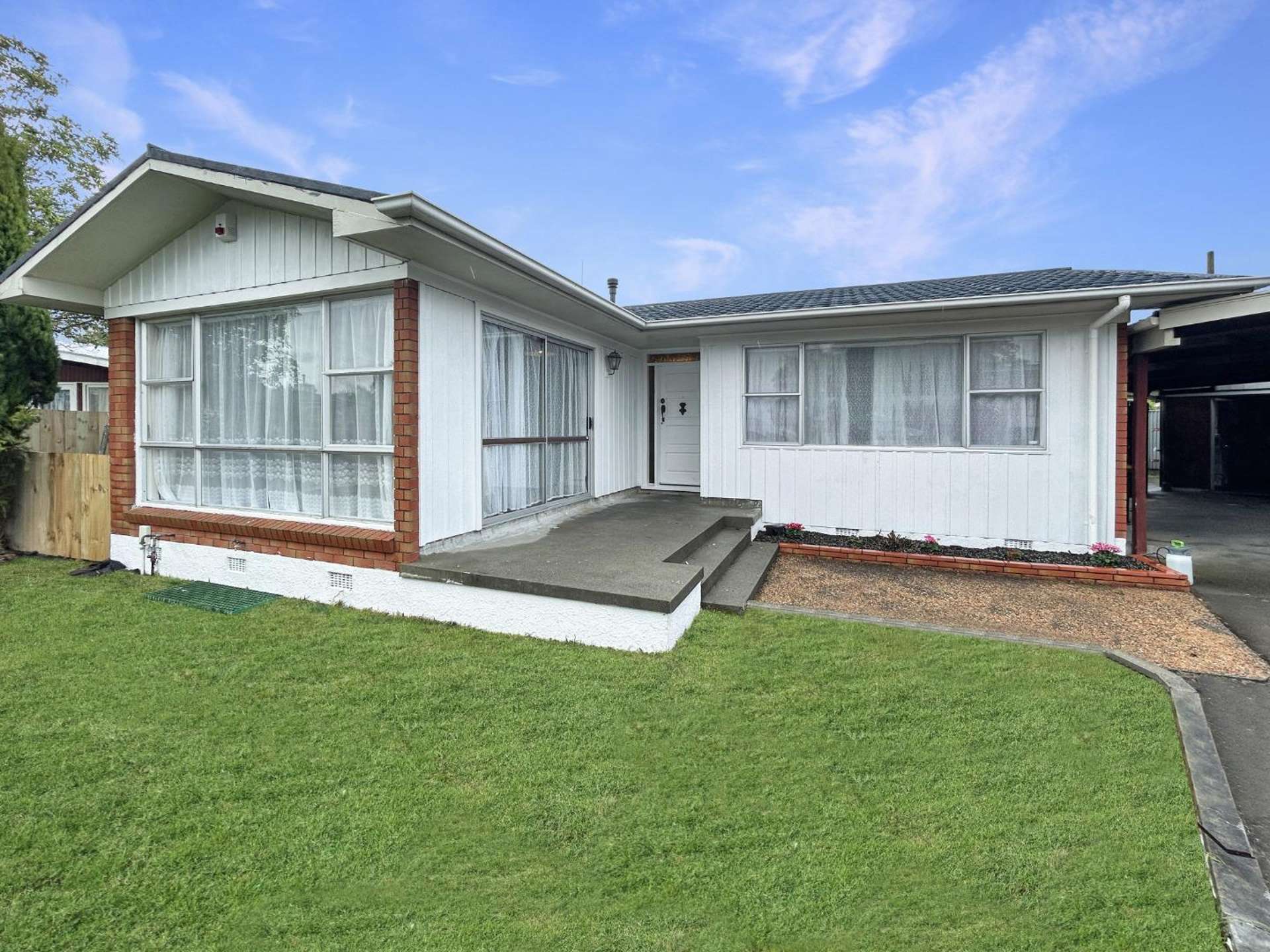 53 Abraham Crescent 10929_0