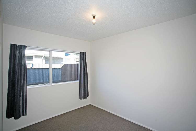 2/181 Springs Road Hornby_10