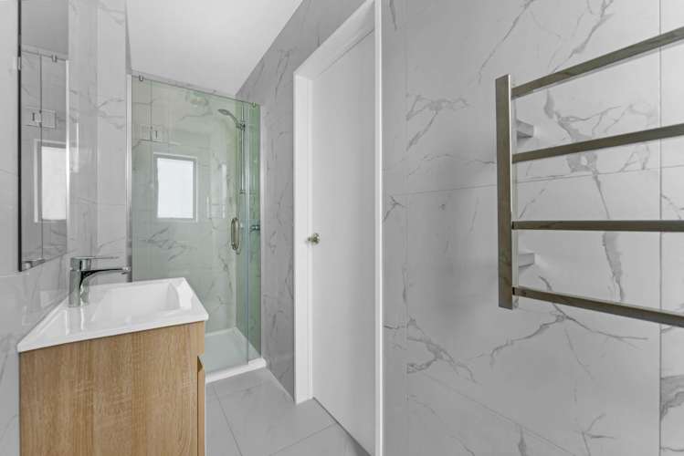 47B Crestview Rise Papakura_11