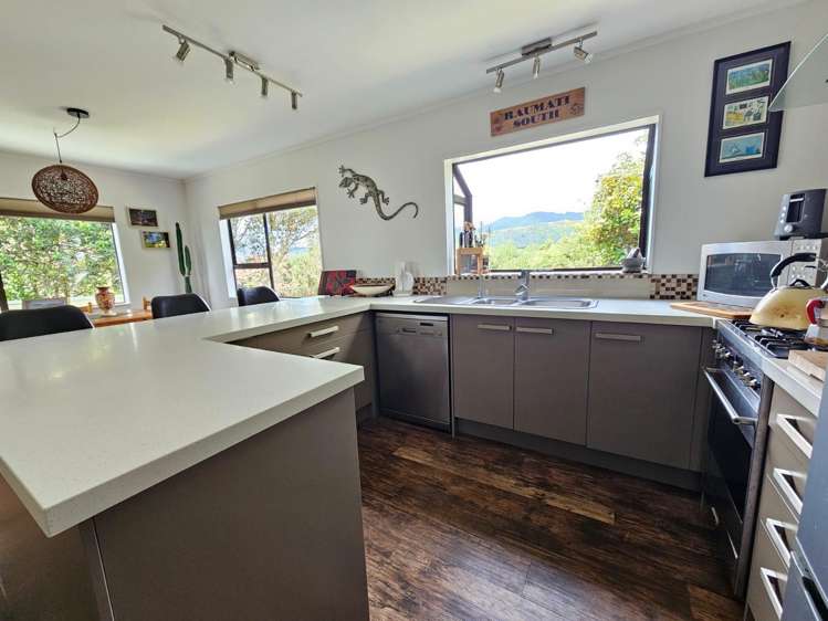 81 Renown Road Raumati South_5