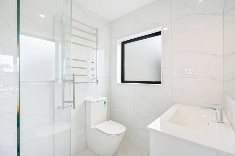 43d Fitzherbert Avenue West Harbour_10