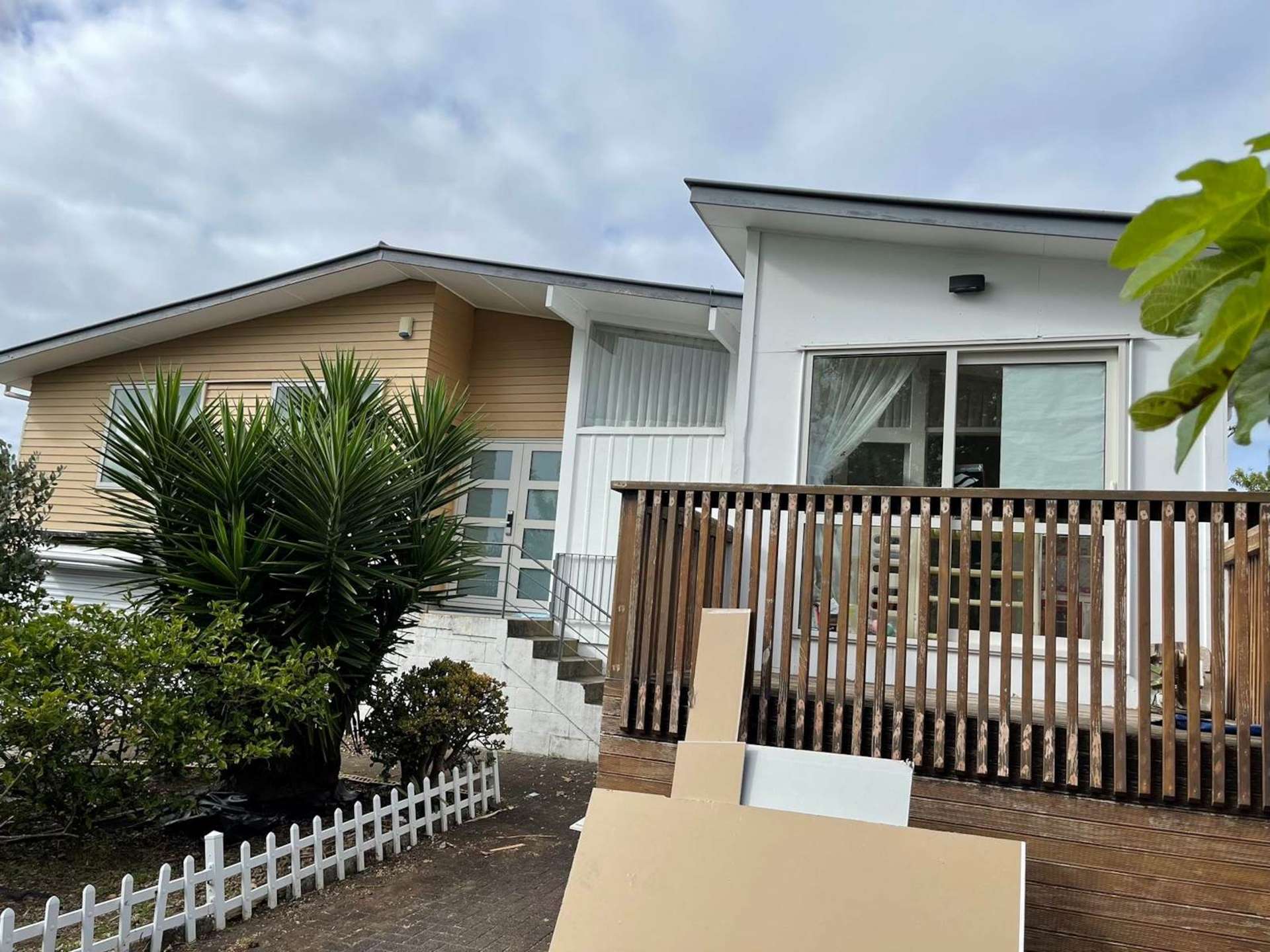 1/12 De Thiery Place Pakuranga Heights_0