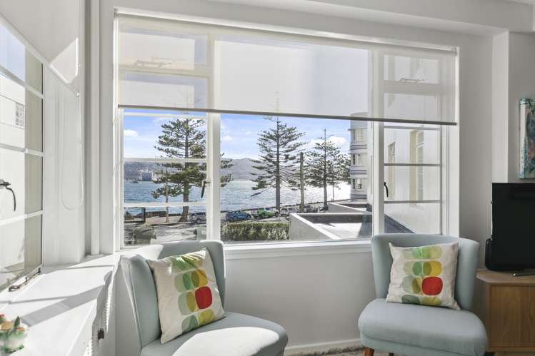 1D/274 Oriental Parade_1