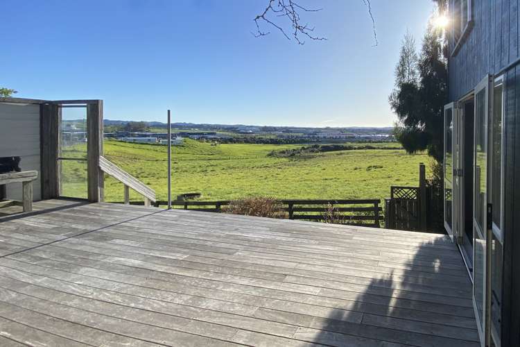 8 Hobsonville Road West Harbour_18