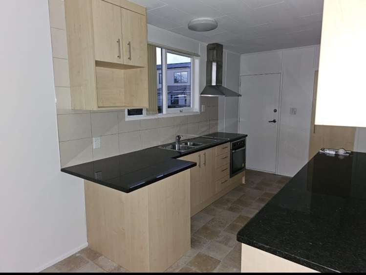 28 Harania Avenue Favona_4