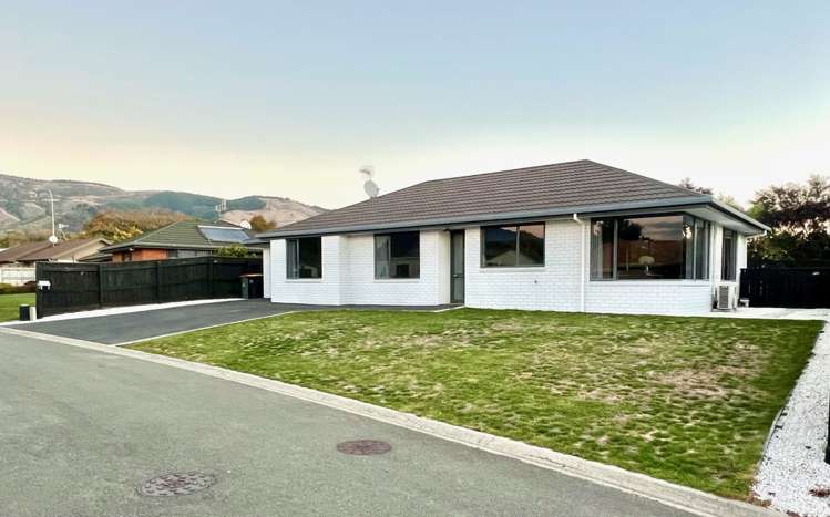 30 Maple Crescent Richmond_8