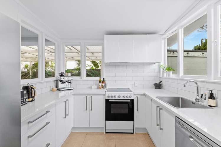 8 Cadman Avenue Waterview_17