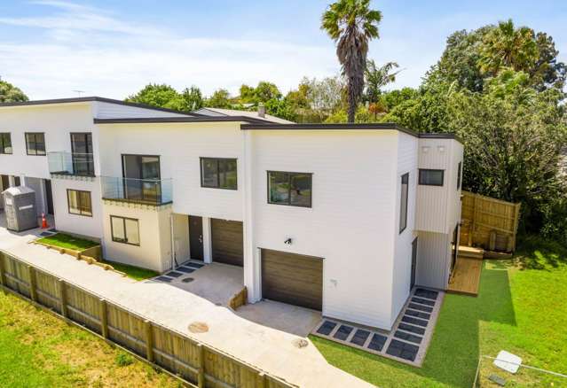 2023 Built, Freehold, 3 Bed, Ensuite, Int. Garage