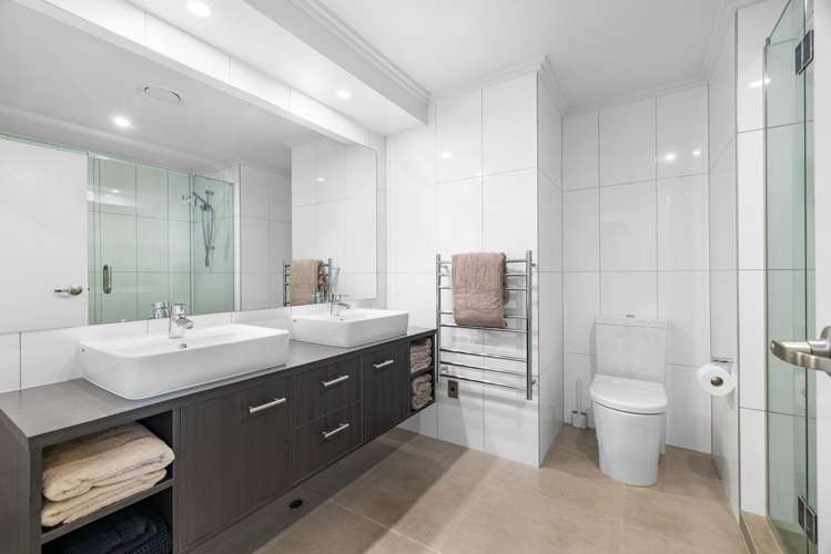 1/104 Harbour Drive Otumoetai_18