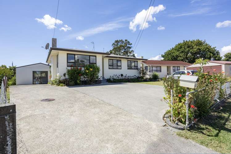 17 Antrim Crescent Otara_16