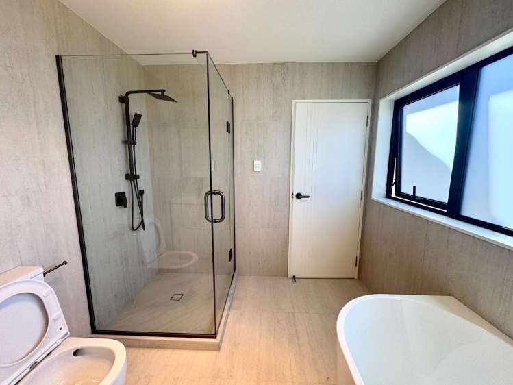 8a Gorrie Ave 1662_11