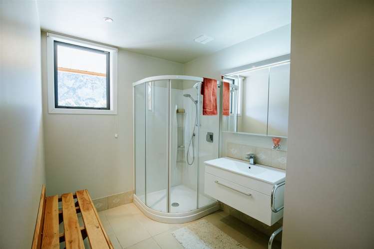 17 Balneaves Lane Albert Town_18