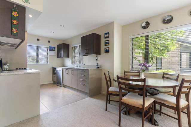 26 Royalle Mews Botany Downs_4