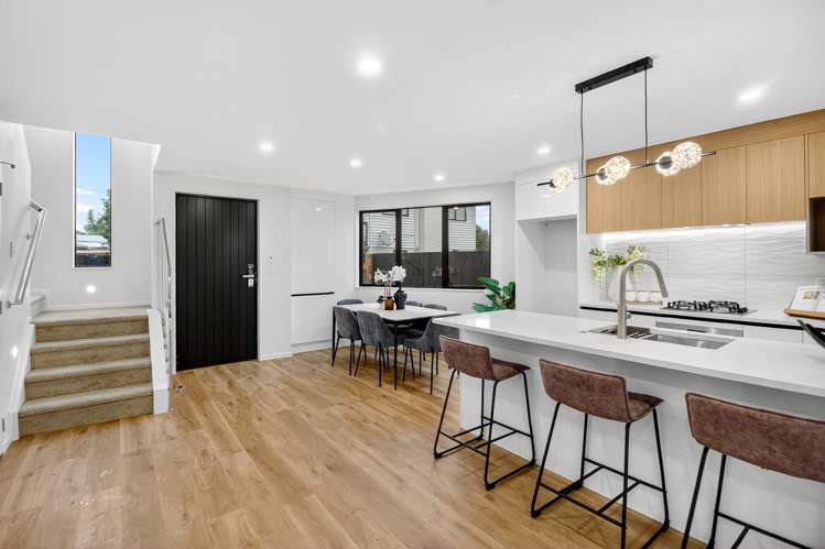 121D Vodanovich Road Te Atatu South_28