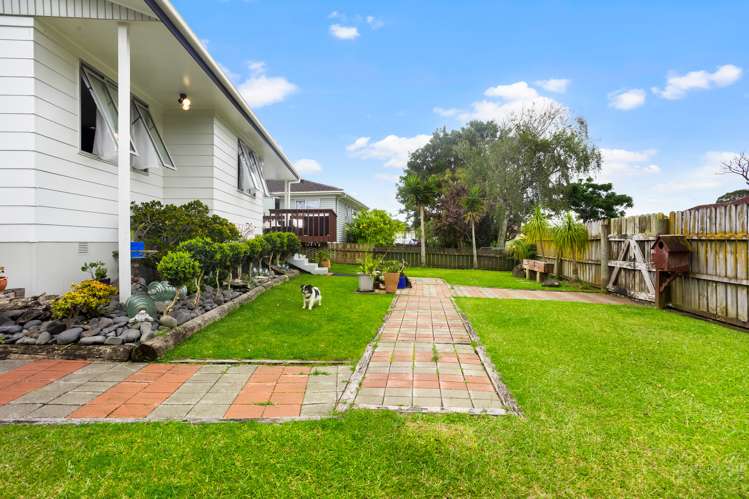 5 Frobisher Way Clendon Park_21