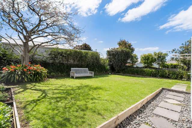 88 Lloyd Avenue Mount Albert_2