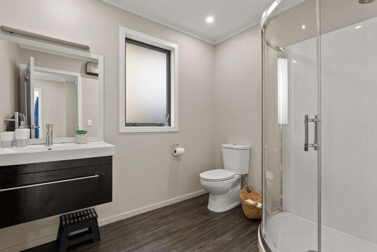 73 Downing Street Crofton Downs_8