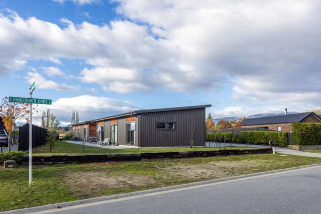 19 Kingfisher Crescent Albert Town_2