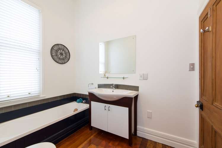 23a Pine Street Mount Eden_16