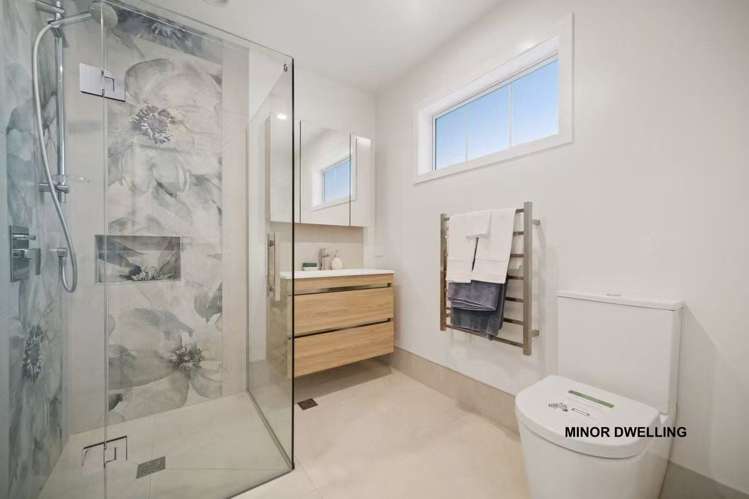 1/122A Monument Road Clevedon_2