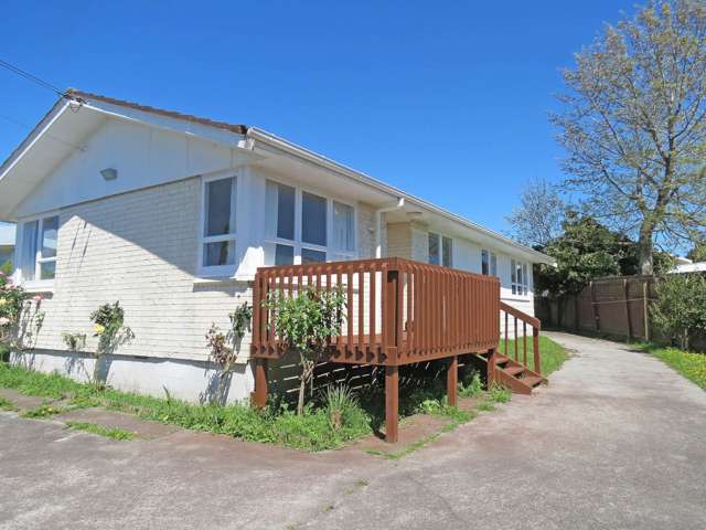 Family Home in Opaheke