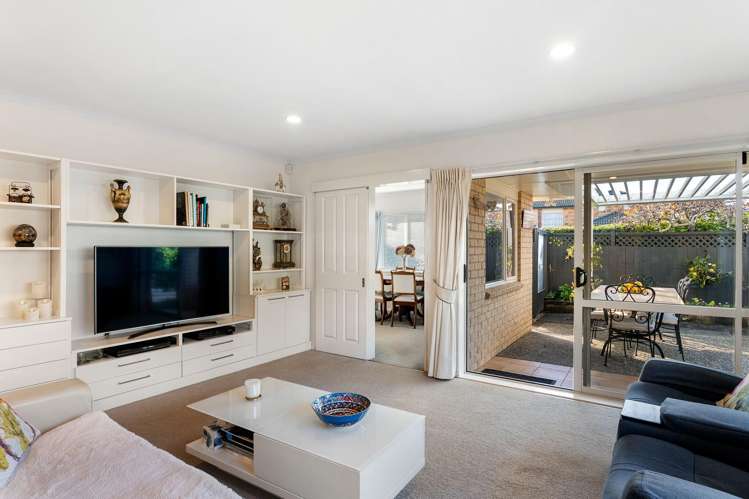 1 Zara Court Flat Bush_8