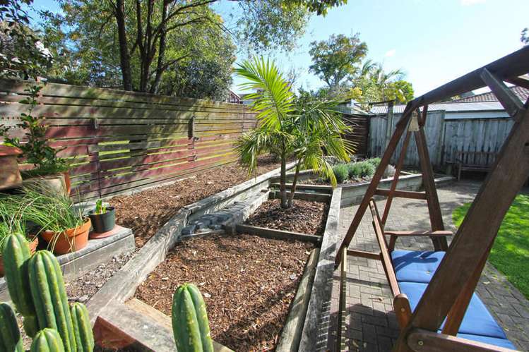 20 The Grove Titirangi_7