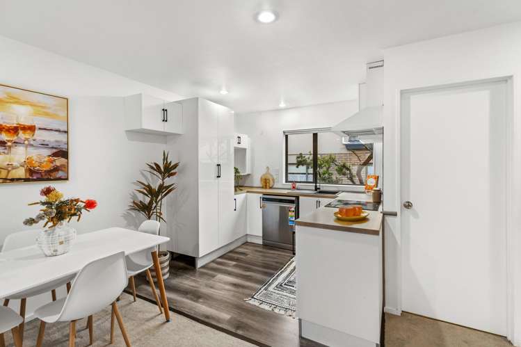 17/1 Melview Place New Lynn_7
