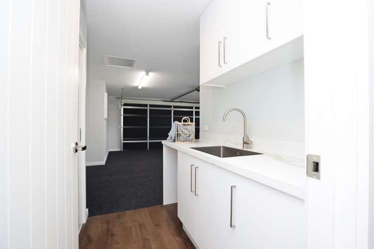 241 Racecourse Road Allenton_29