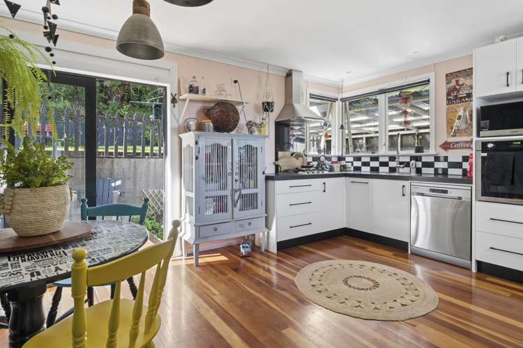 21 Pencarrow Crescent Wainuiomata_9