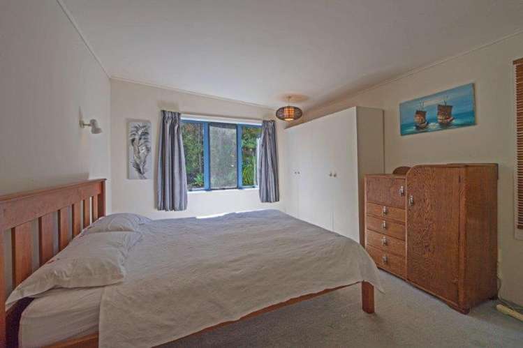 32 Victoria Road Onetangi_12