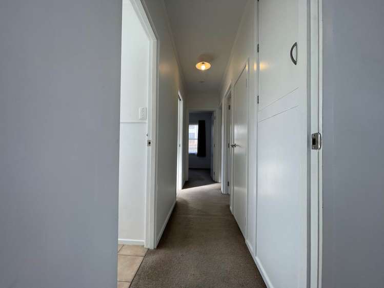 8 Malvina Place Bucklands Beach_23