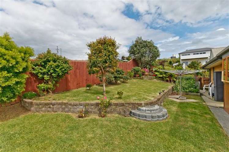 11 Rakau Views Orewa_15