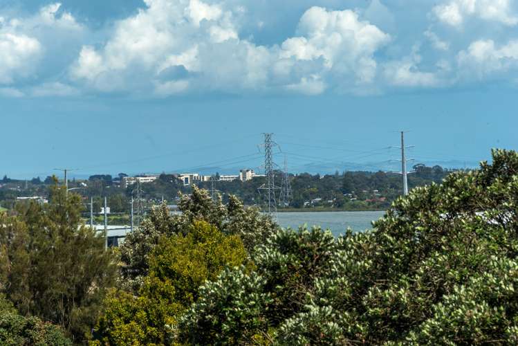 4 Riverhills Avenue Pakuranga Heights_18