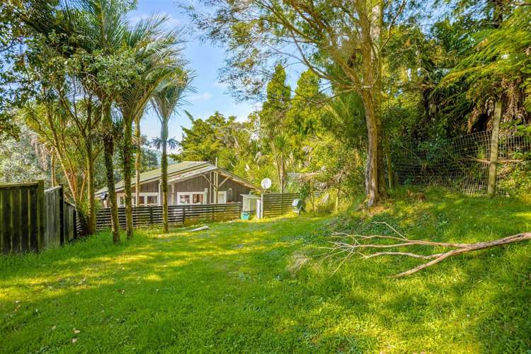 1260 Huia Road Huia_12