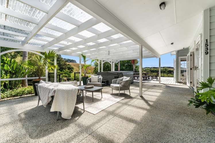 1539 State Highway 16 Helensville_5