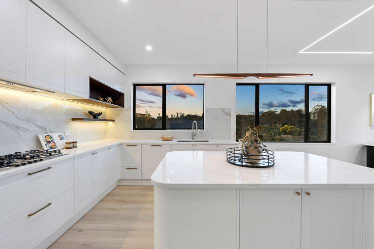 11 Awanui Road Red Beach_10
