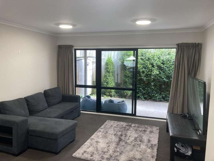 2/20 Manning Street 10463_1