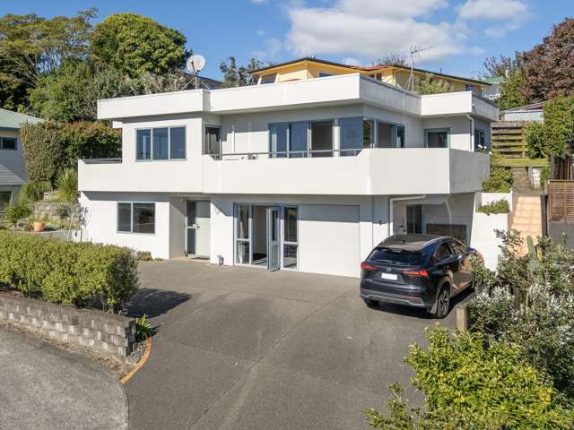 Brookfield family haven, sun and views lifestyle