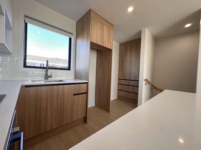 4/10 Fairclough Road 1603_3