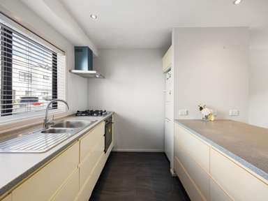 4/195 Massey Street_3