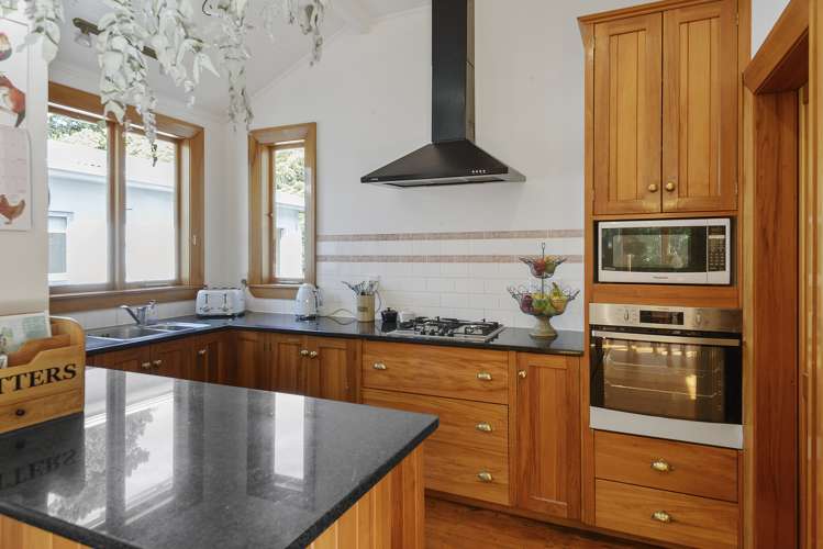 1661 North Eyre Road West Eyreton_9