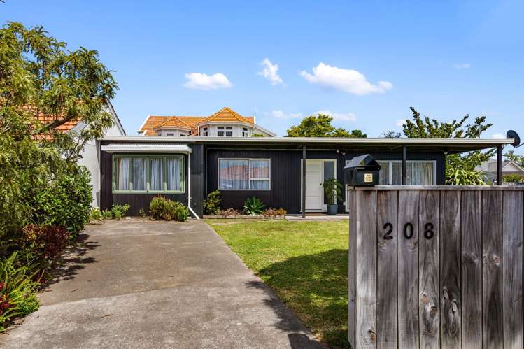 206 Knight Street Hastings_11