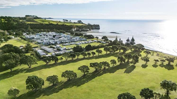 29 Third Avenue Urenui_14