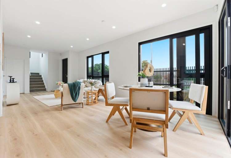 88A Bradbury Road Botany Downs_15