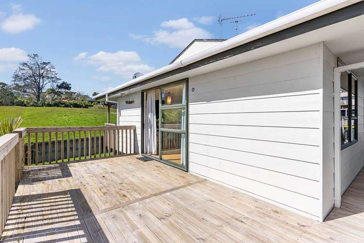 26 Maywood Crescent Glen Eden_19