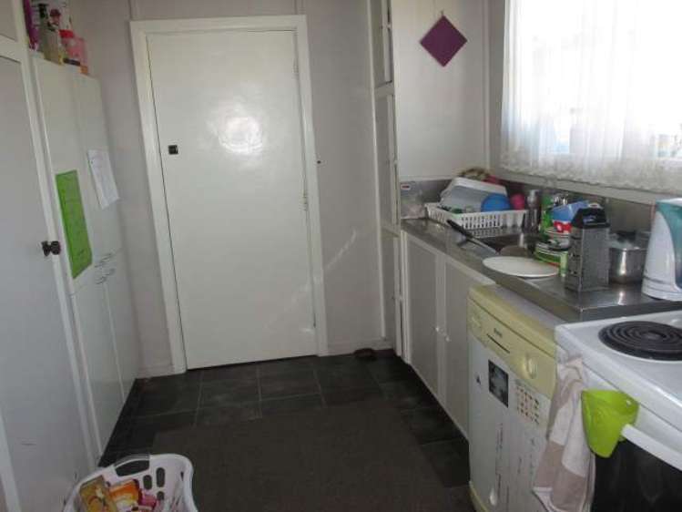 6 Conlon Street Reefton_19