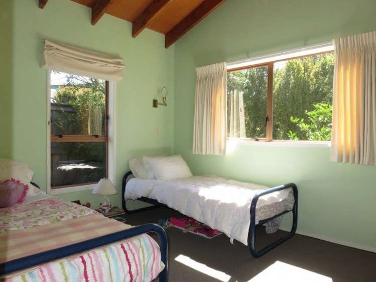 128 Bambury Place Onemana_15