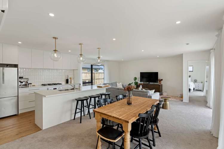 14 Florence Drive Lincoln_3