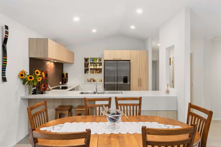 16 Ellesmere Close Pyes Pa_3